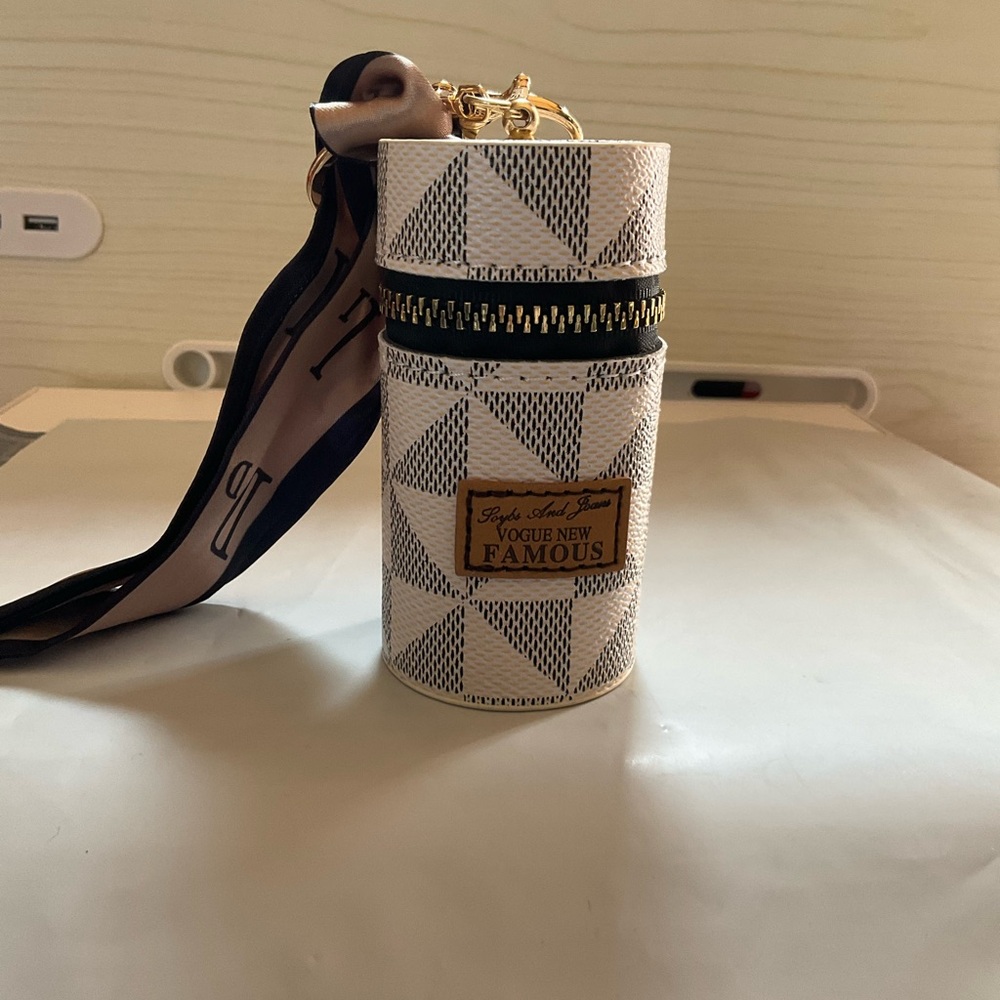 White and Black Geometric Cosmetic Bag/ Mini